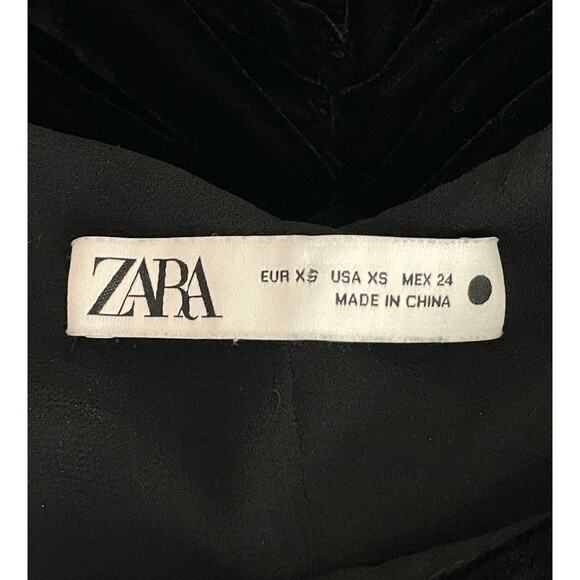 Zara Corie Black Velvet Top XS Puff Sleeve Button Detail Cropped Bloggers Fave - Picture 5 of 15